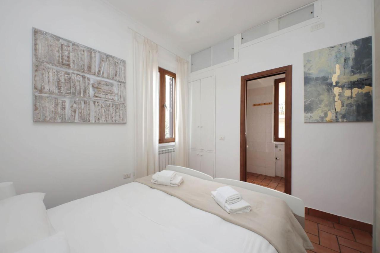Apartment Homs In By Halldis
